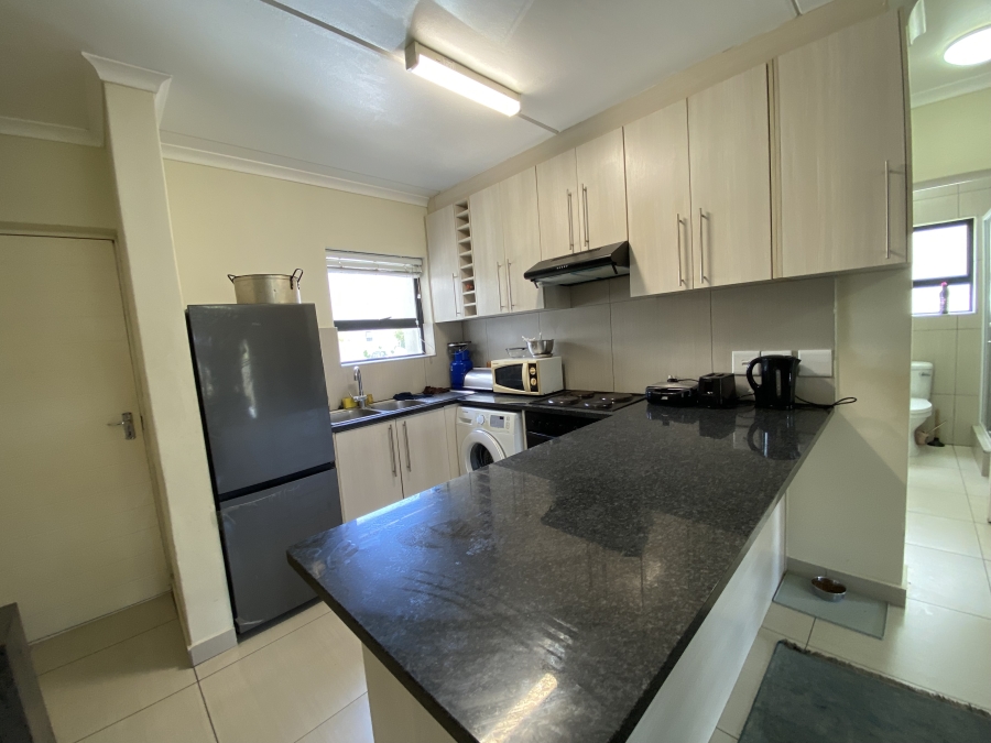 To Let 2 Bedroom Property for Rent in Parklands East Western Cape